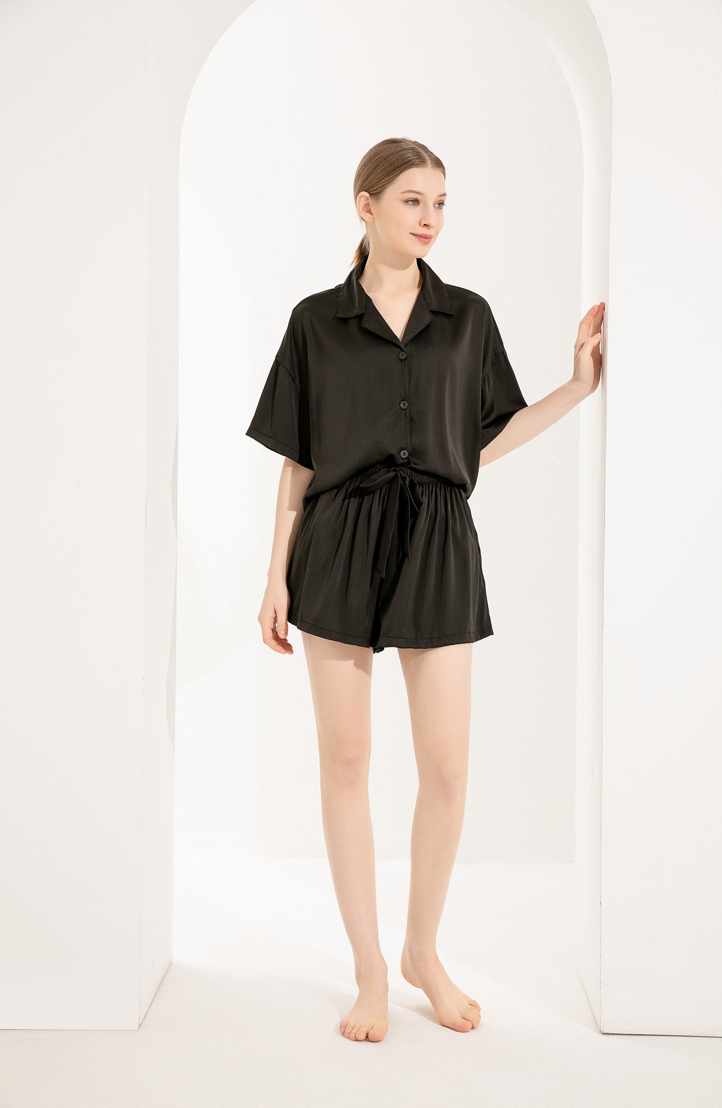 Black oversized short sleeve with shorts pyjamas