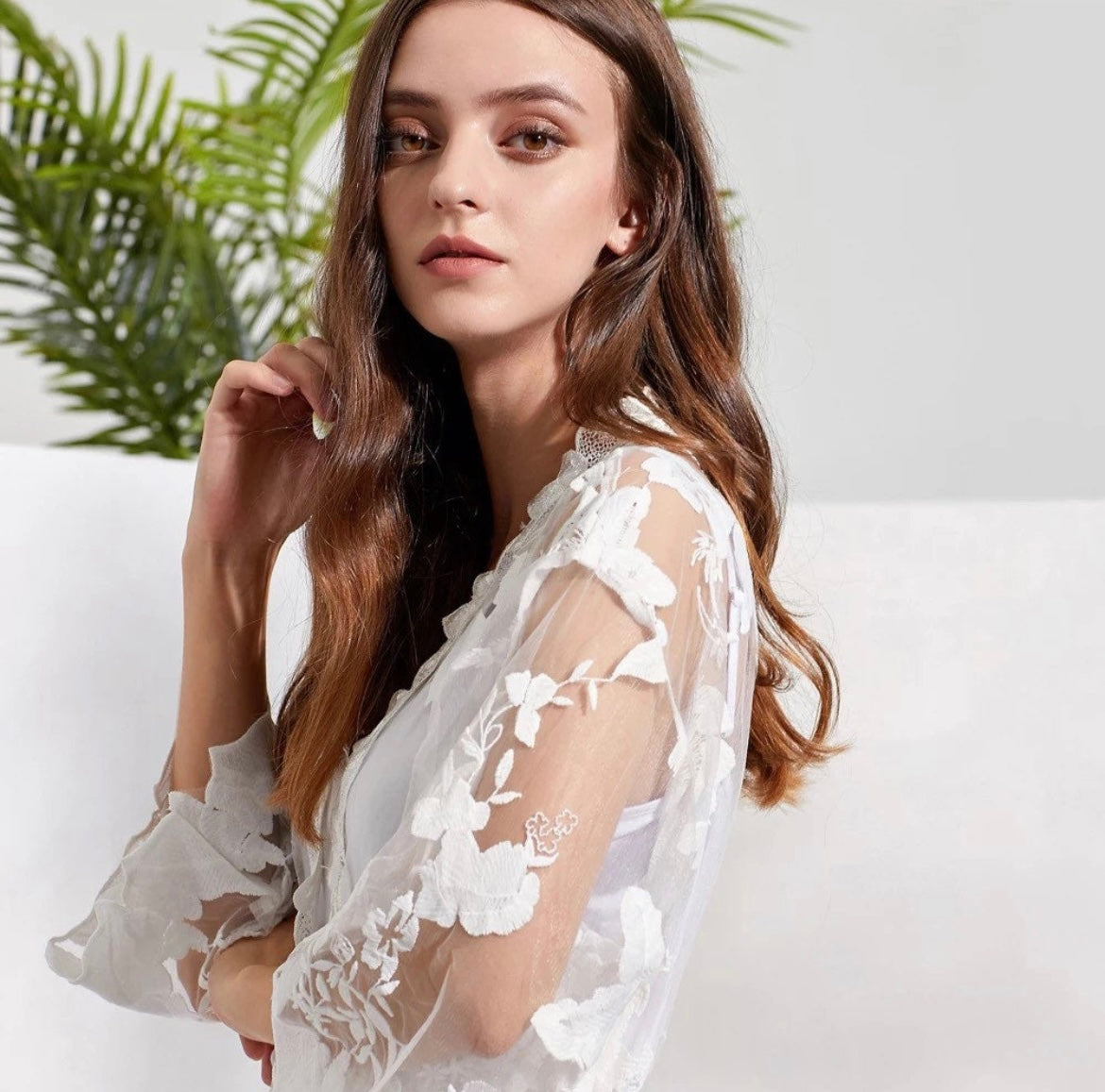 Embroidered Lace Detail Robe